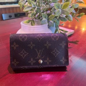 Authentic Vintage Monogram Louis Vuitton medium leather wallet